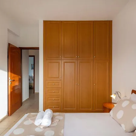 Apartment Three Wishes ! Parasporos