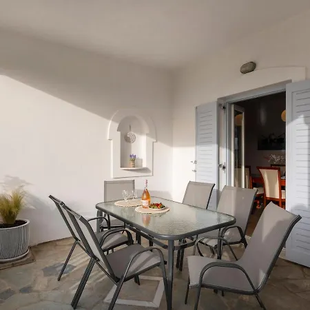 Three Wishes ! Apartment Parasporos